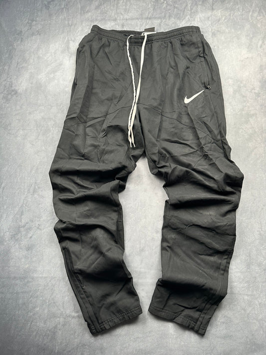 Nike Dry Academy 18 - Track Pants / Jogginghose / Trainingshose Gr. L Schwarz