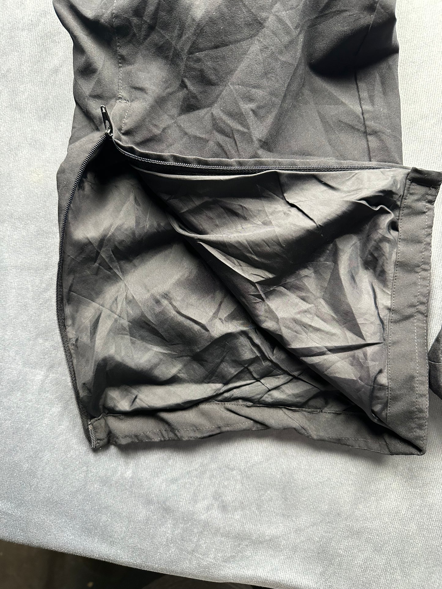 Adidas Track Pants / Jogginghose / Trainingshose Y2K Gr. M Schwarz open Leg