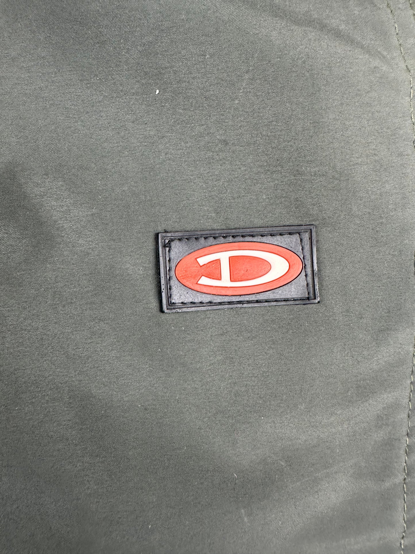 Diesel Bermuda Capri Shorts 3/4 khaki grün Größe XL Herren Vintage Y2K