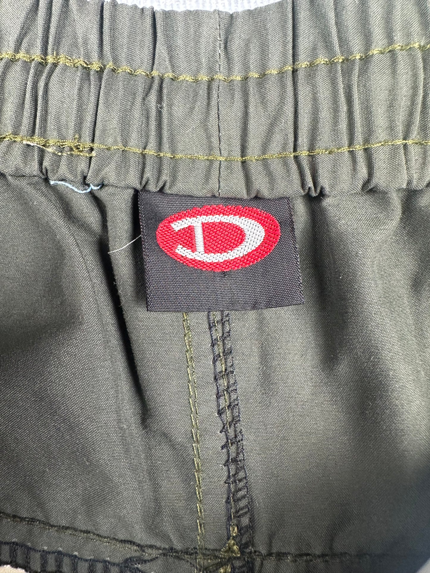 Diesel Bermuda Capri Shorts 3/4 khaki grün Größe XL Herren Vintage Y2K