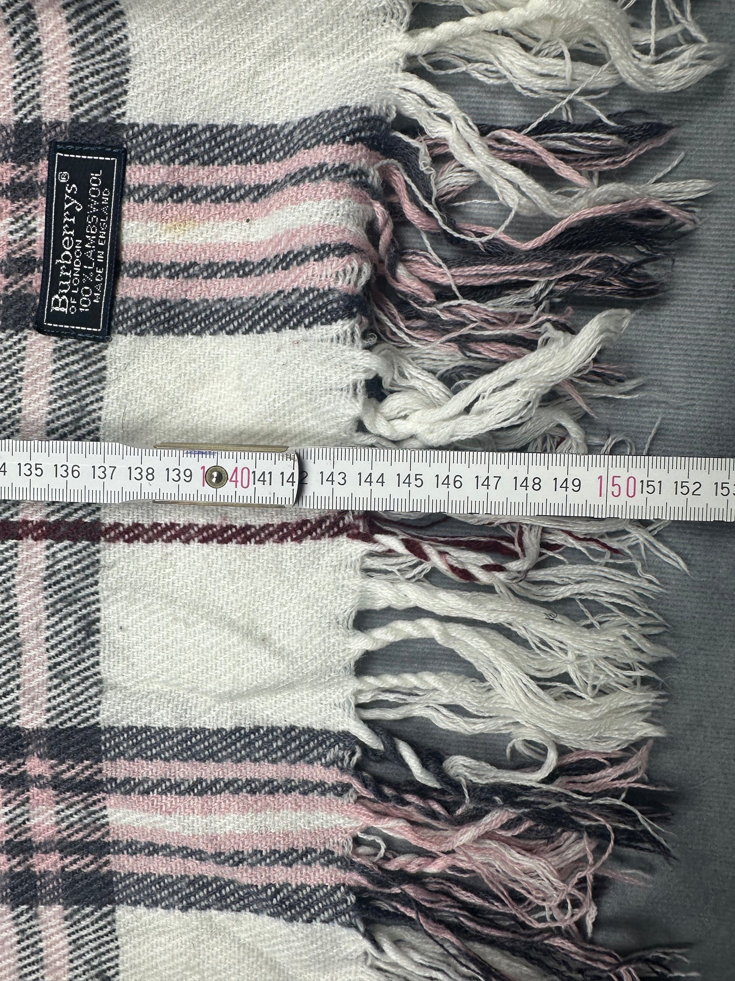 Burberry Vintage Schal | Made in England | Karo-Muster | 100% Lammwolle | Weiß