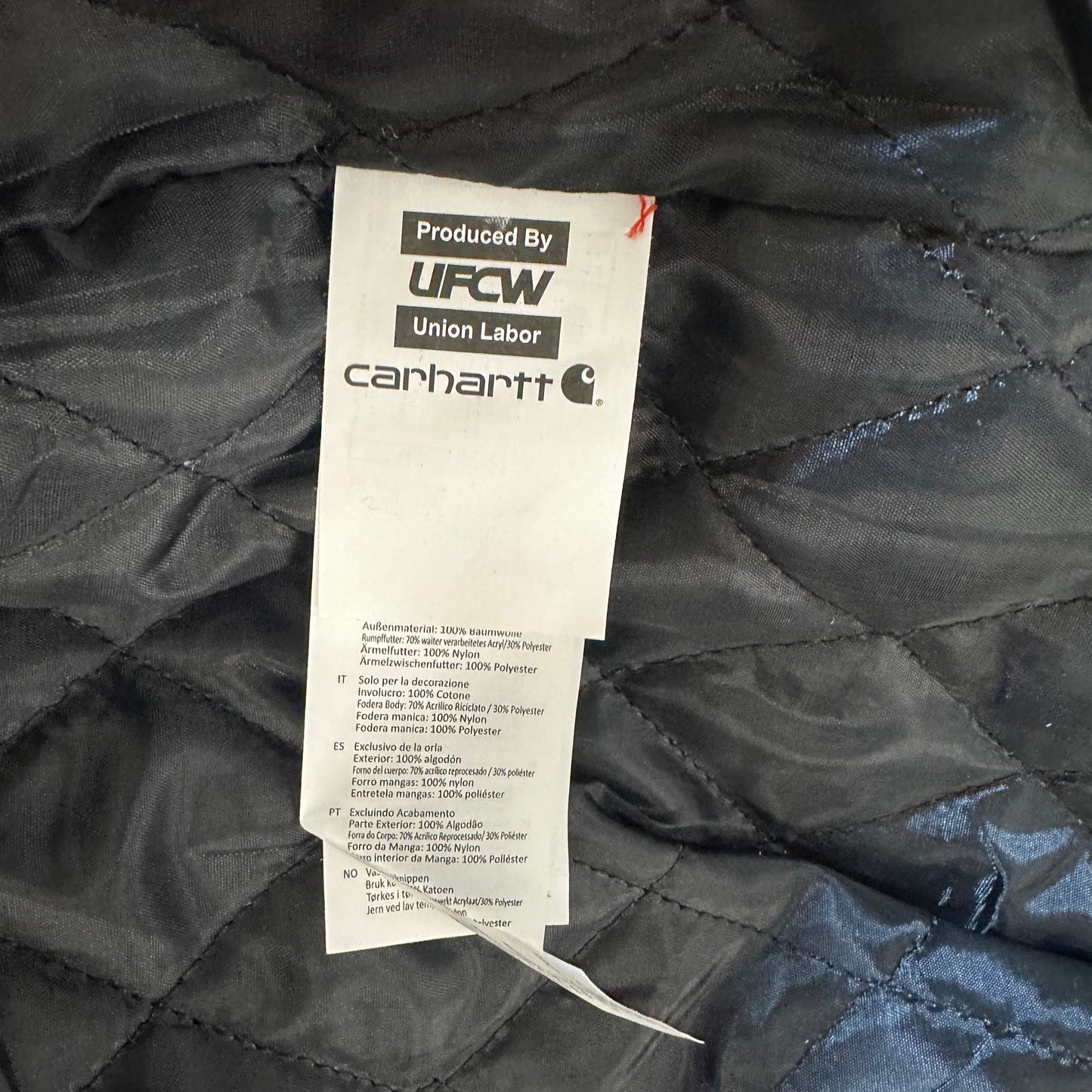 #04 Carhartt Reworked Style Jacke Dunkelrot Größe M