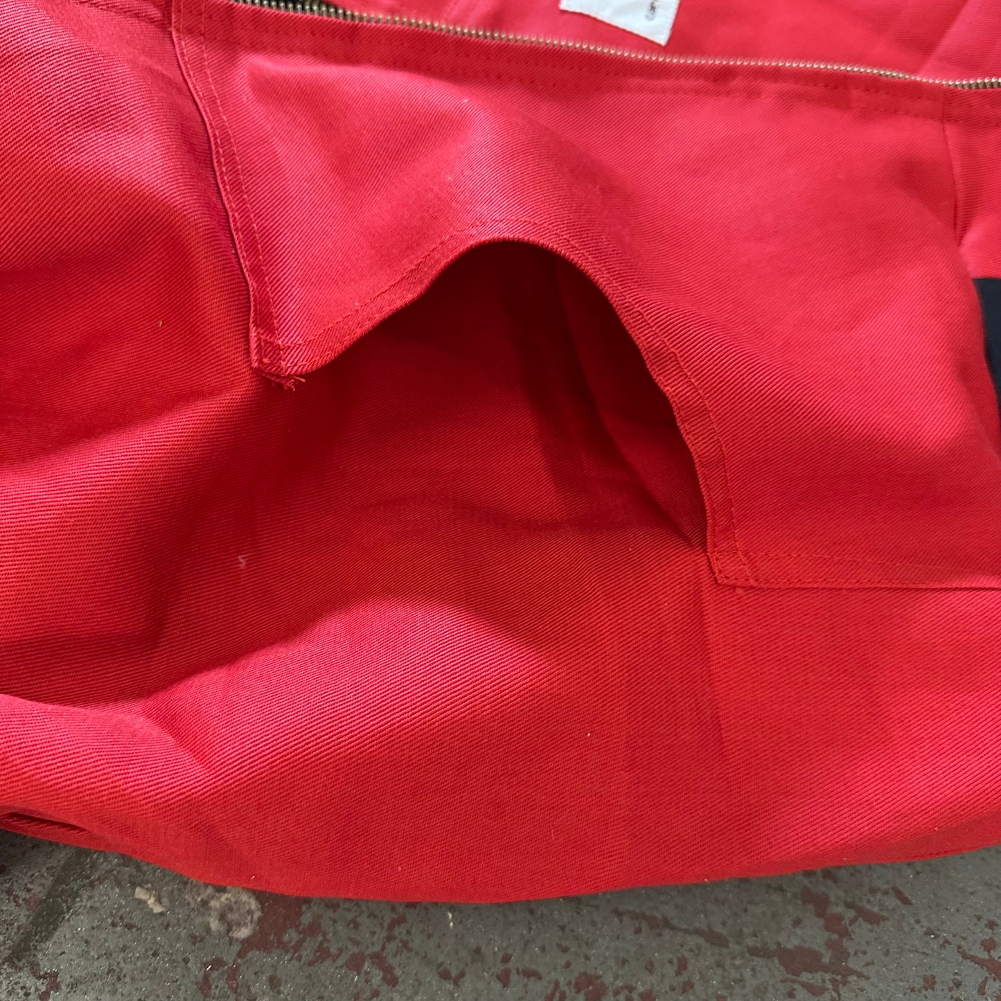 #04 Carhartt Reworked Style Jacke Dunkelrot Größe M