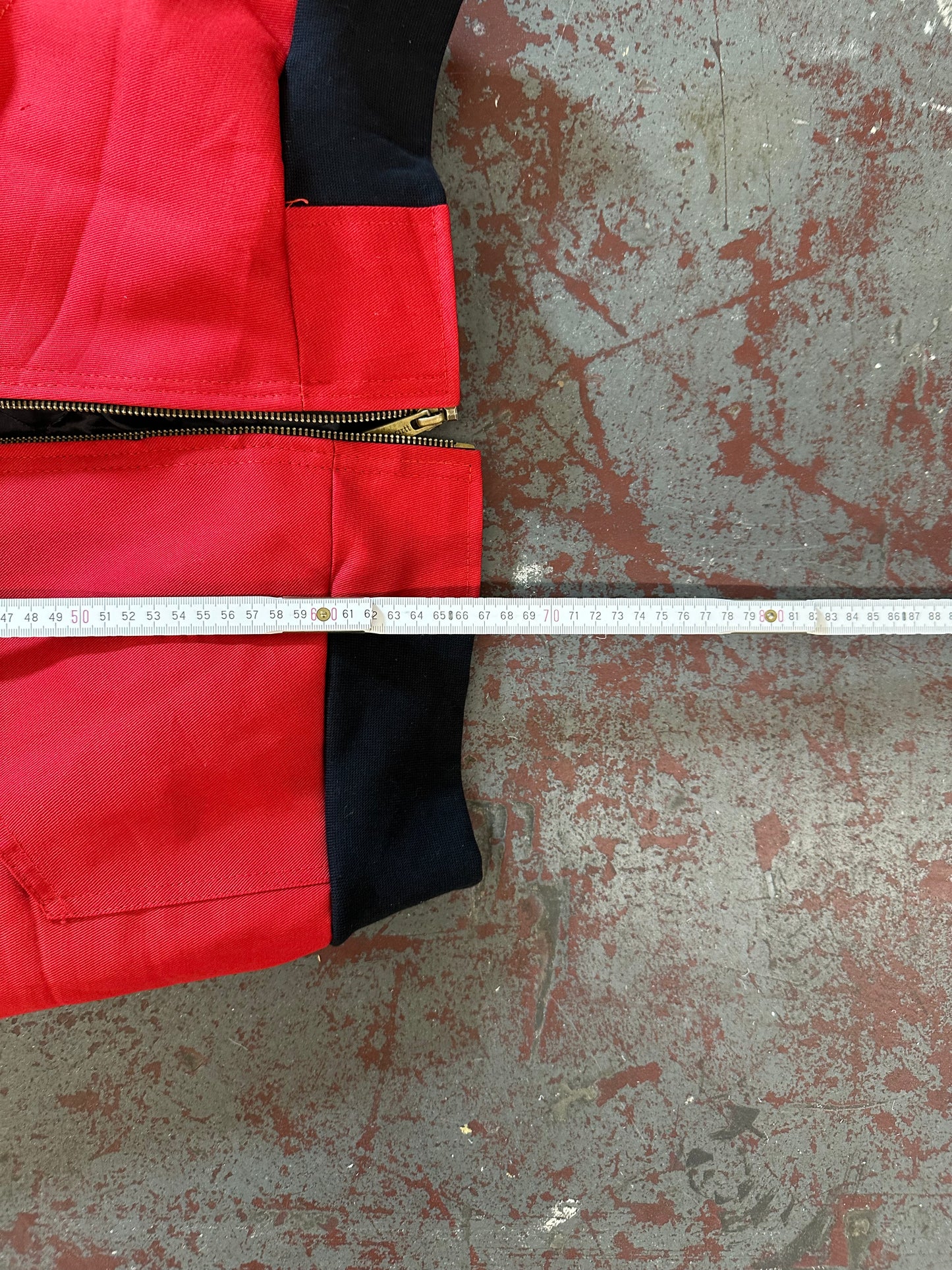 #04 Carhartt Reworked Style Jacke Dunkelrot Größe M