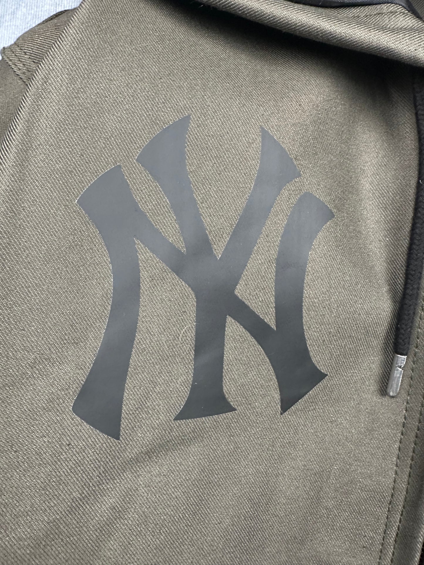 #04 New York Yankees x Carhartt Reworked Jacket Khaki (L)