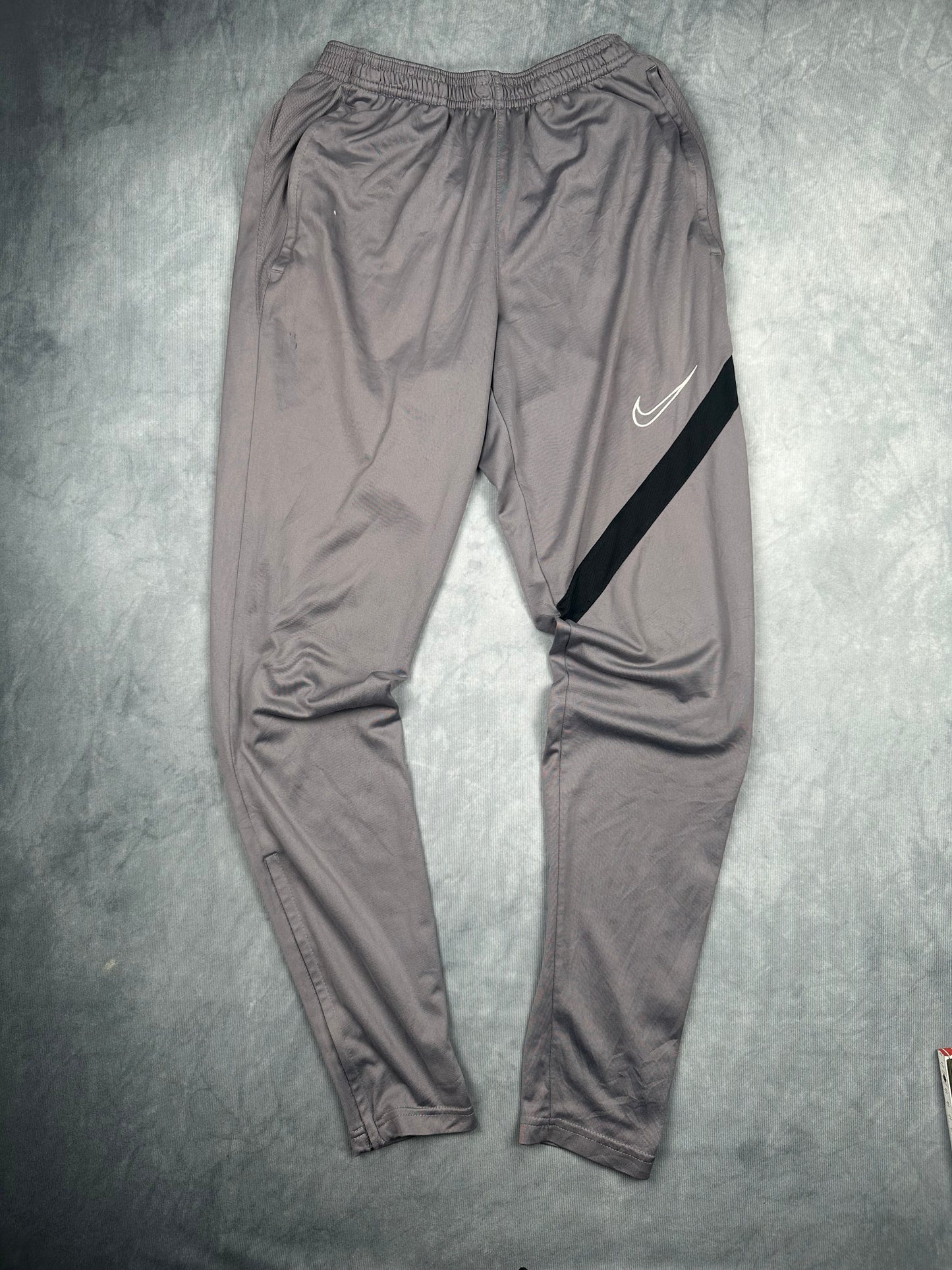 Nike Jogginghose/Trainingshose Fußball Gr. S Grau