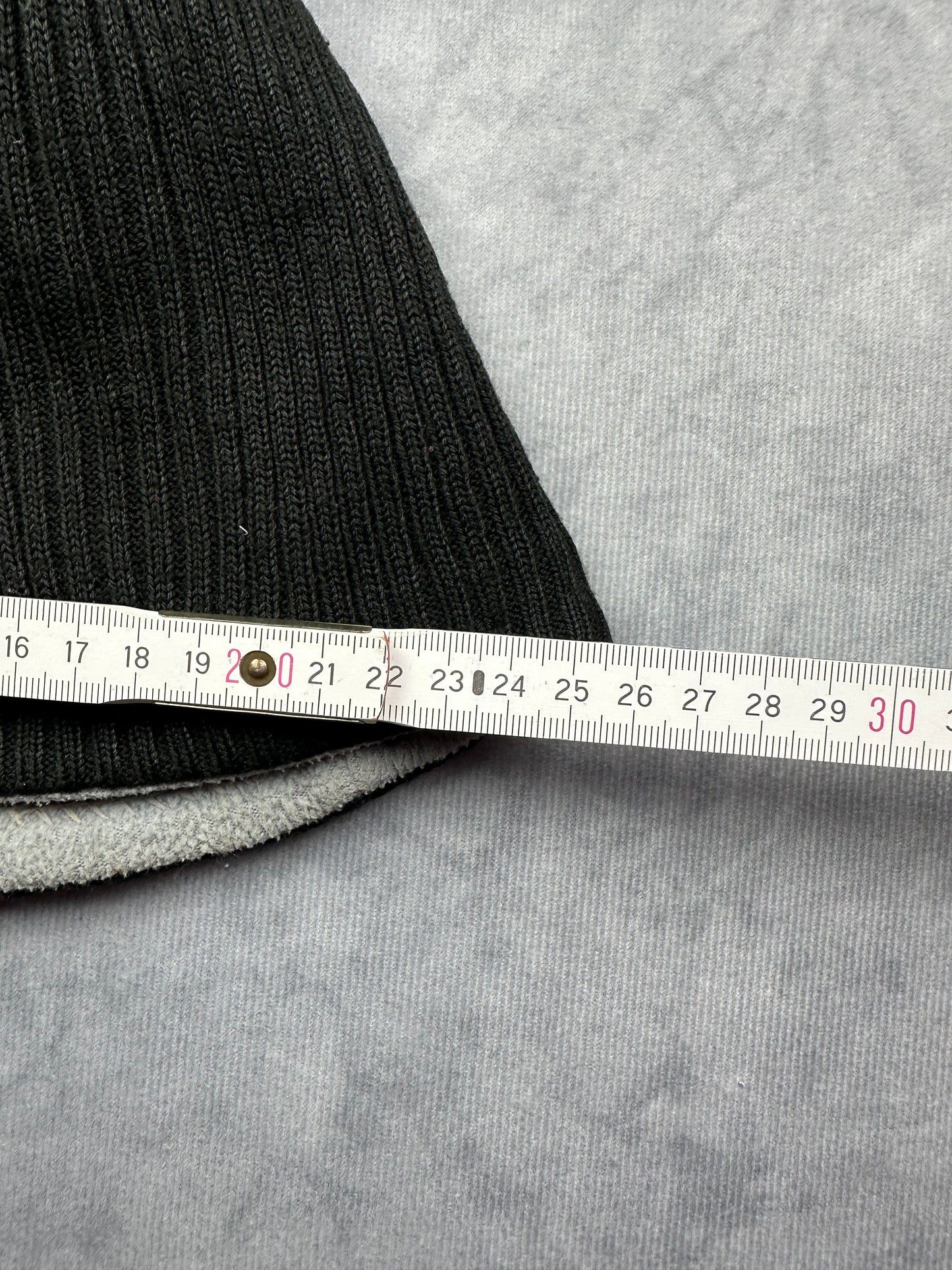 Nike Air Beanie Sportswear Wendemütze Winter Schwarz/grau