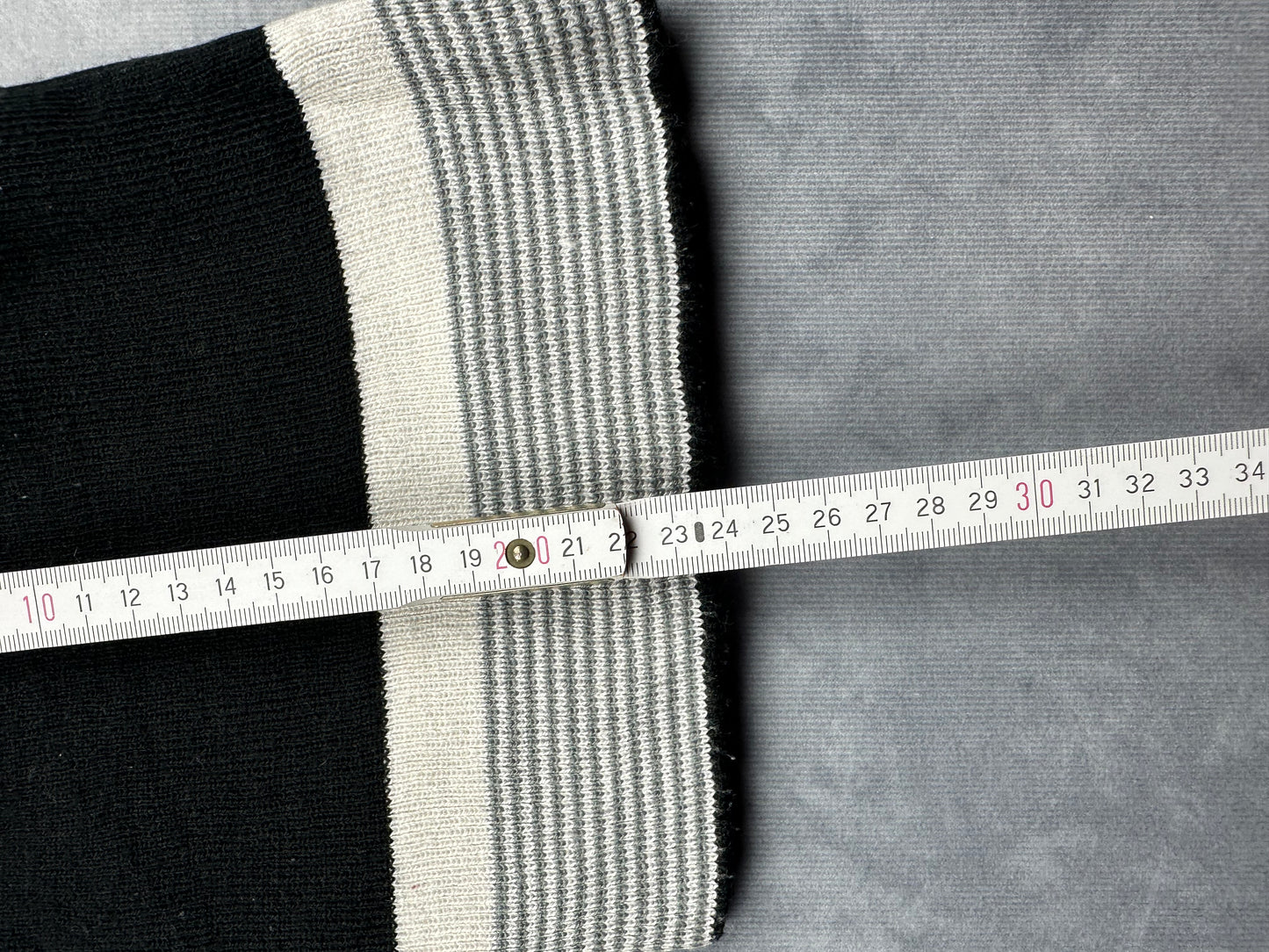 Nike Beanie Sportswear Wendemütze Winter schwarz/weiß/grau