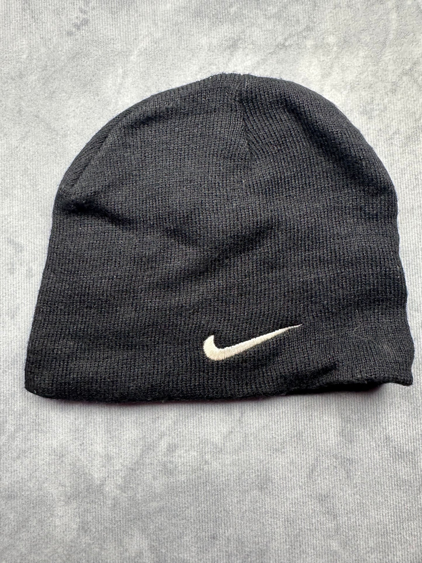 Nike Vintage Winter Mütze Sportswear schwarz
